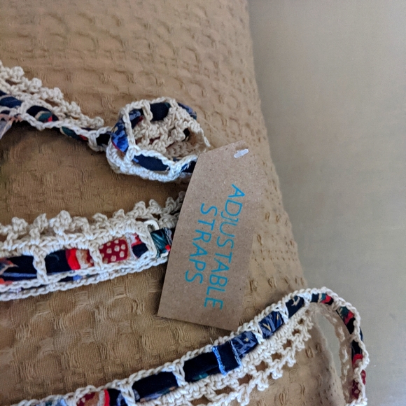 Bikini - Picture 3 of 6